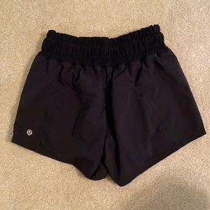 Lululemon tracker shorts